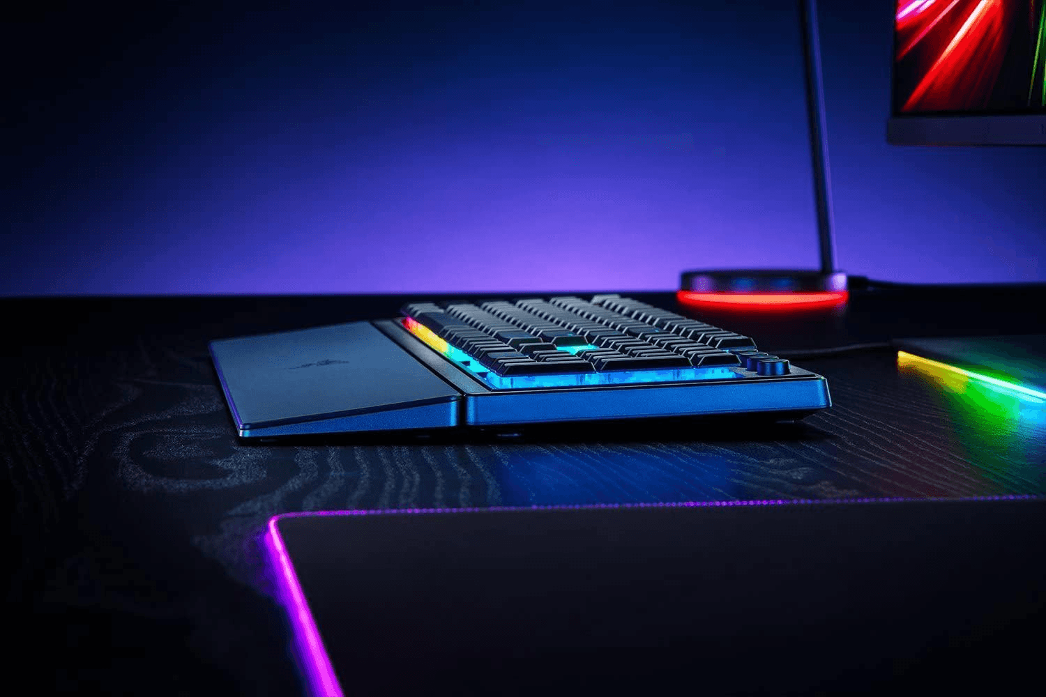 RAZER Razer Ornata V3 Low Profile Mecha-Membrane Wired Keyboard, UV Coated Keycaps, 10 RGB Lighting Zones, 1000 Hz Ultrapolling, Wrist Rest, Clicky Keystrokes, US English Layout, Black | RZ03-04460100-R3M1 - thumbnail 4