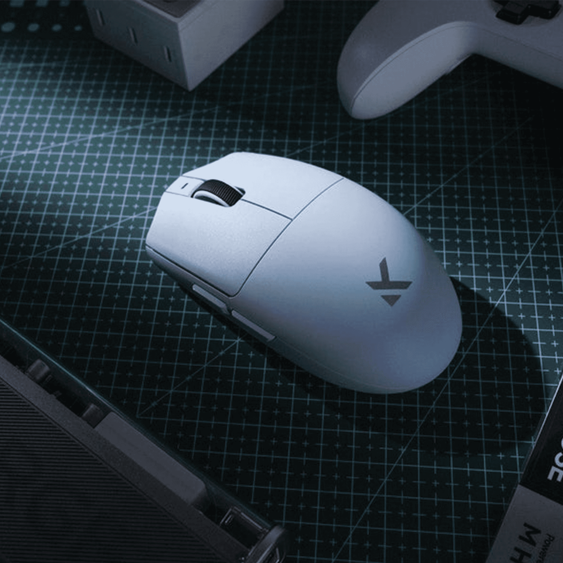 MCHOSE MCHOSE G3 V2 Wireless Gaming Mouse, 59g Ultra-Lightweight, TOPSPEED® Wireless, & 100M Click Omron Switches, Blue | MC-G3V2-6 - thumbnail 2