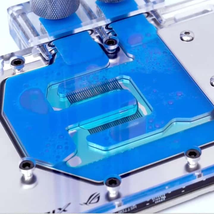 Thermaltake P1000 Pastel Coolant, 1000ml Red pastel based non-transparent and high performance coolant for PC water-cooling, offering superb protection for copper, nickel, brass, and aluminum | CL-W246-OS00RE-A thumbnail 1