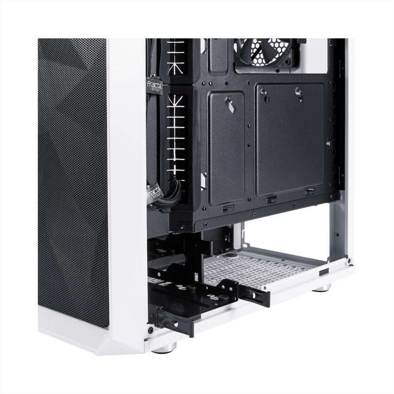 Fractal Design Fractal Meshify C Tempered Glass Computer Case,  ATX, mATX, ITX Motherboard compatibility, 7 slots, 3x Dedicated 2.5" drive capacity, 7 fan mounts, Both side panels, SSD brackets, Both side panels, SSD brackets, Dust filters | FD-CA-MESH-C-WT-TGC  - thumbnail 3