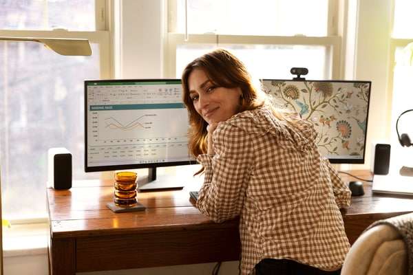 Hp HP P24h G5 24" Monitor, FHD (1920 x 1080) 60 Hz IPS Display, 5ms GtG Response Time, 8 bit Colors, 2W Dual Speakers, Low Blue Light Mode, 100mm x 100mm VESA, DisplayPort/HDMI/VGA, Black | 64W34AA - thumbnail 5