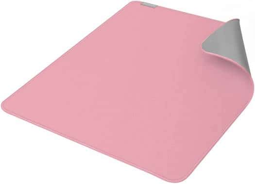 RAZER Razer Strider Hybrid Mouse Mat with Soft Base and Top for Smooth Swipes, Optimised for Optical Mouse Sensors, Non-Slip, Large, Pink | RZ02-03810300-R3M1 - thumbnail 2
