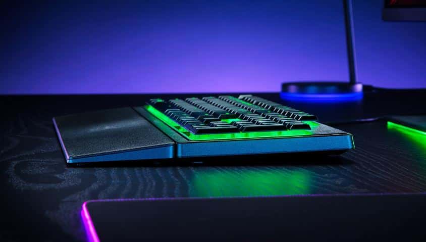 RAZER Razer Ornata V3 X Low Profile Mecha-Membrane Wired Keyboard, UV Coated Keycaps, Single Zone RGB Lighting, 1000 Hz Ultrapolling, Wrist Rest, Silent Switch, US English Layout, Black | RZ03-04470100-R3M1 - thumbnail 7