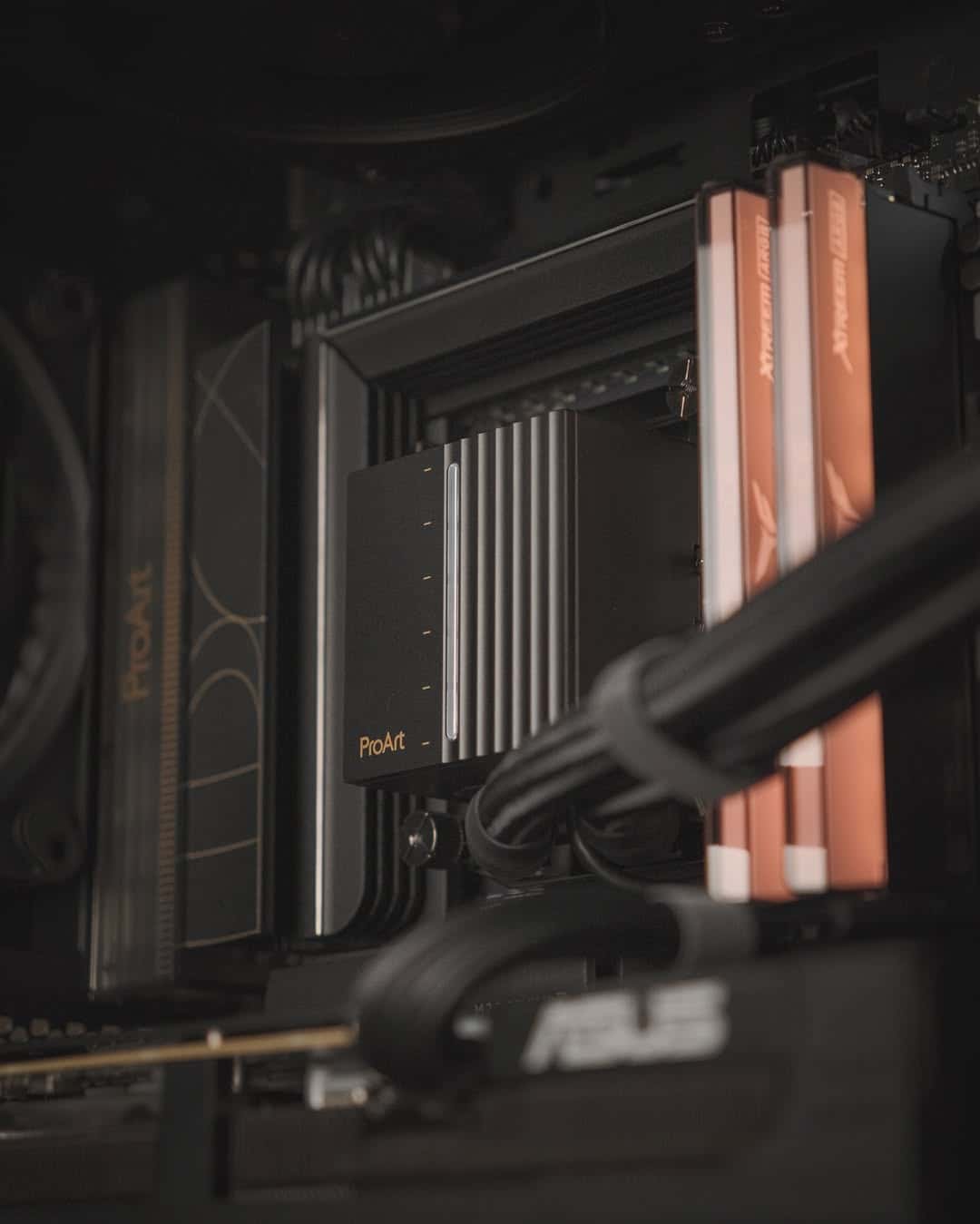 ProArt Creator PC Powered by ASUS, Core Ultra 9 285K, RTX 5080 16GB GDDR7 OC, DM-GSKIL 6000 AMD 64GB, 4TB Gen5 SSD Up to 14100MB/s, 420 AIO CPU Liquid Cooler, 1200W thumbnail 5