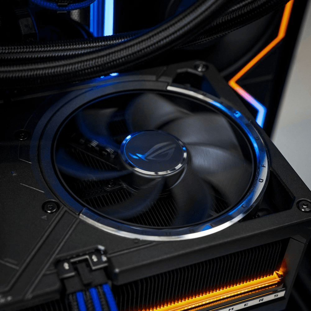 Nanotech AMD Ryzen 9 9950X3D + ASTRAL RTX 5090 OC GODLIKE Gaming PC, AMD Ryzen 9 9950X3D 16 Cores, 32 Threads, RTX 5090 OC 32G, 64GB (2x32GB) 6000MHz, 4TB Up to 14800MB/s, AIO Liquid Cooler, AI 1600W Titanium - product view 2 of 4