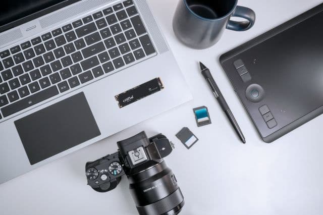 Crucial Crucial P3 500GB PCIe Internal SSD, M.2 2280 Form Factor, 3500 MB/s Sequential Read, 1900 MB/s Sequential Write, 110 Terabytes SSD Endurance, NVMe Interface, Black | CT500P3SSD8 - product view 3 of 4
