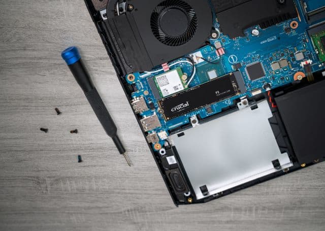 Crucial P3 2TB PCIe Internal SSD, M.2 2280 Form Factor, 3500 MB/s Sequential Read, 3000 MB/s Sequential Write, 440 Terabytes Endurance, NVMe Interface, Black | CT2000P3SSD8 - product view 1 of 4