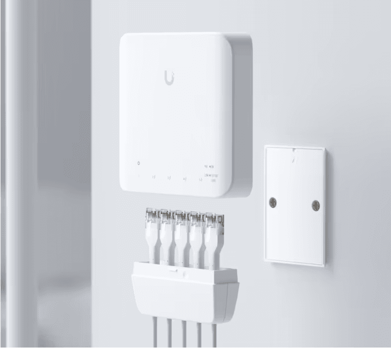 Ubiquiti Ubiquiti Networks UniFi Switch Flex 5-Port Managed Gigabit PoE Network Switch | USW-Flex - product view 2 of 7