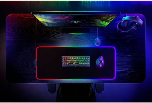 RAZER Razer Strider Chroma Hybrid Mouse Mat, 19 Chroma RGB Lighting Zones, Warp and Water Resistant, Anti Slip Base, 4mm Thickness, 900L x W370 mm Dimension, Black | RZ02-04490100-R3M1 - product view 3 of 4