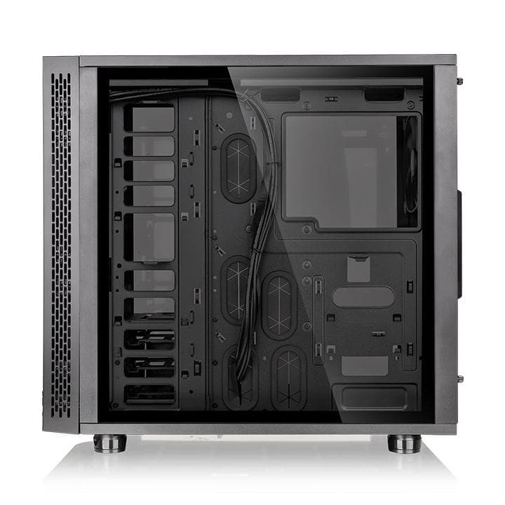 Thermaltake Thermaltake View 31 Tempered Glass RGB Edition Mid-tower case, 3x Preinstalled 140mm fans, supports up to ATX MB, 8 + 2 Expansion Slots, 4mm Tempered Glass x 2, USB 3.0 x 2, USB 2.0 x 2, HD Audio x 1 | CA-1H8-00M1WN-01 - product view 3 of 7