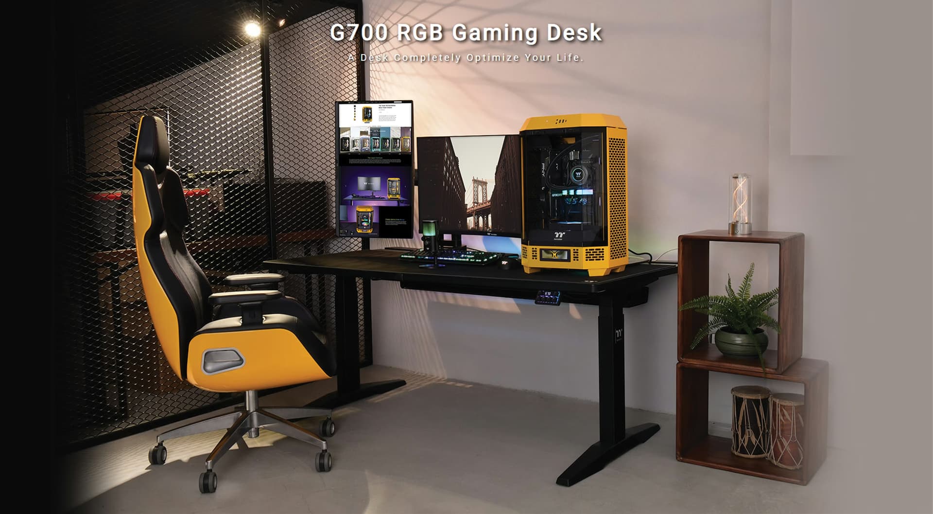 Thermaltake G700 RGB Gaming Desk - Full Surface Mousepad product overview