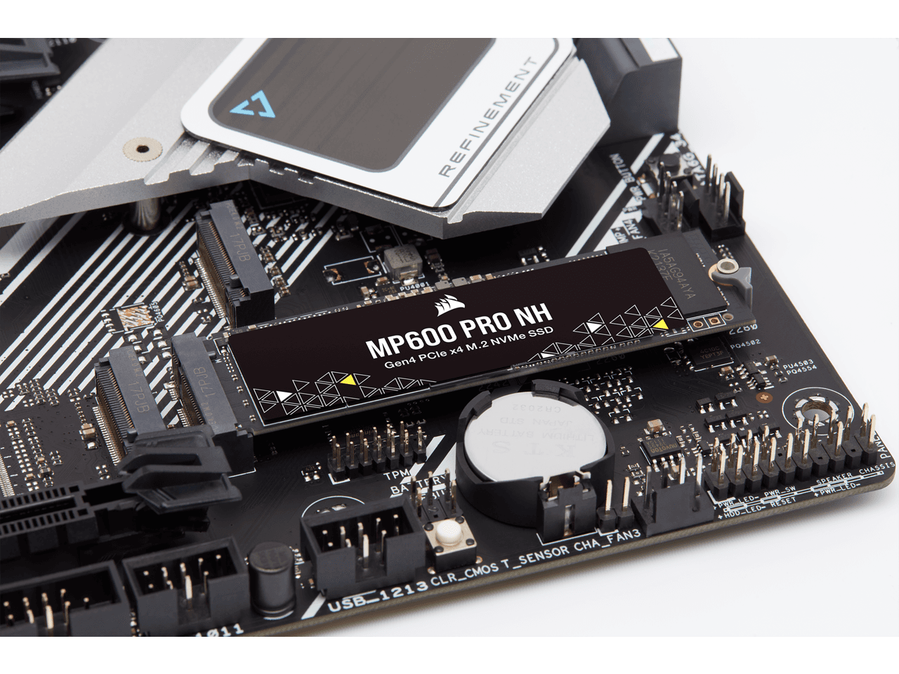 Corsair CORSAIR MP600 PRO NH M.2 2280 1TB PCI-Express 4.0 x4 3D TLC Internal Solid State Drive (SSD) | CSSD-F1000GBMP600PNH - product view 3 of 5